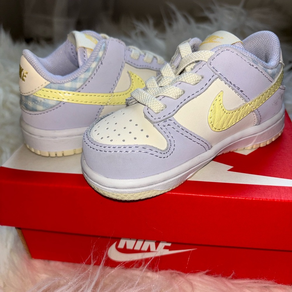 Toddler Easter Nikes like new
